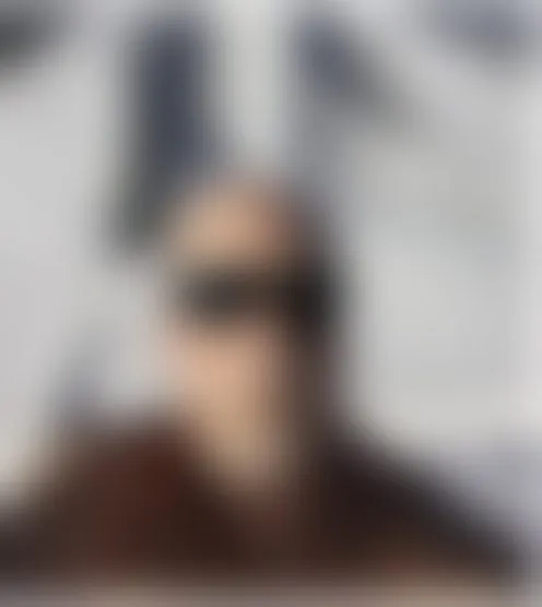 A*****i