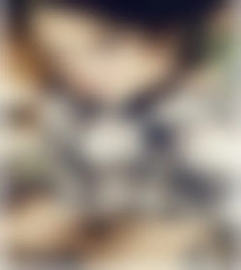 L******y