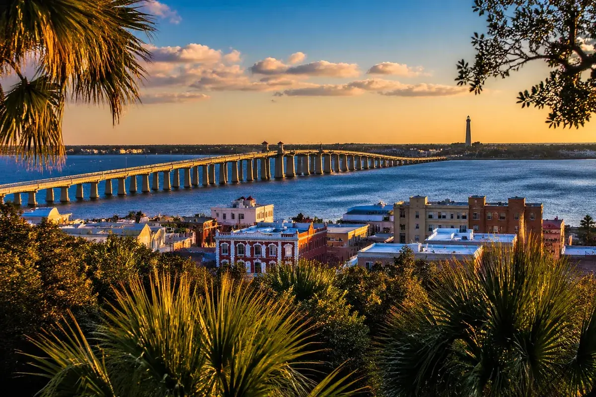 Pensacola-02-cityscape in Pensacola, Florida