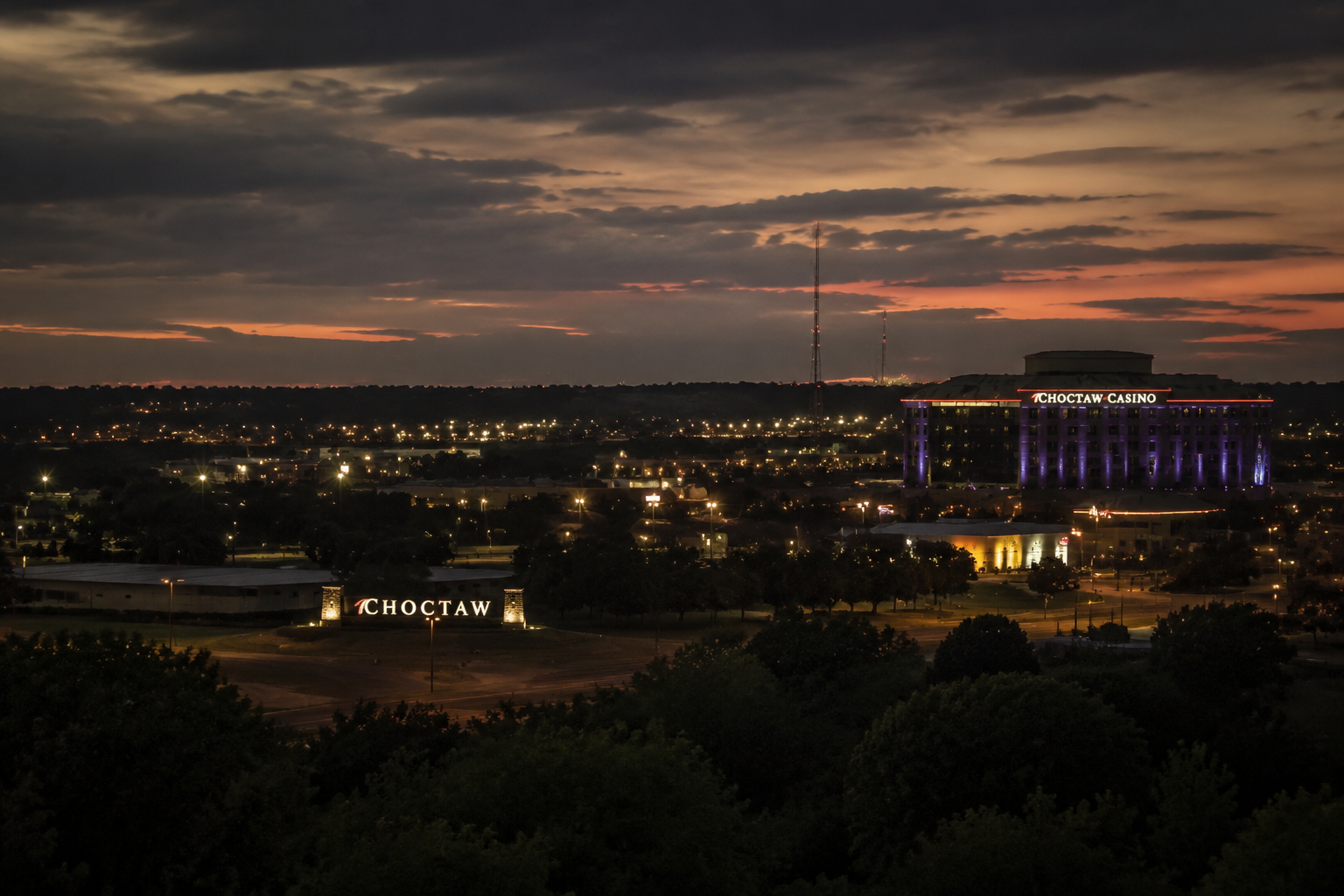 Choctaw, Oklahoma Night Scene — 3Cupid Cuckold Dating in Choctaw, Oklahoma