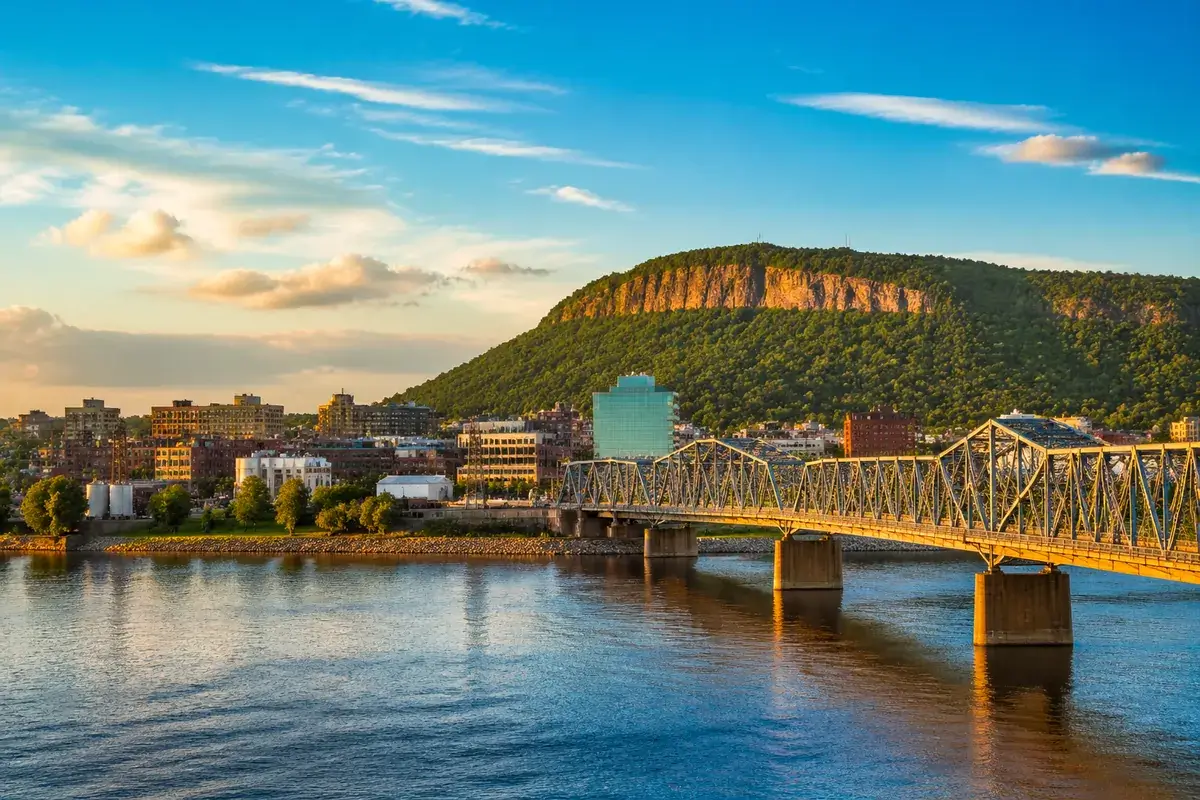 La-crosse-02-cityscape in La Crosse, Wisconsin