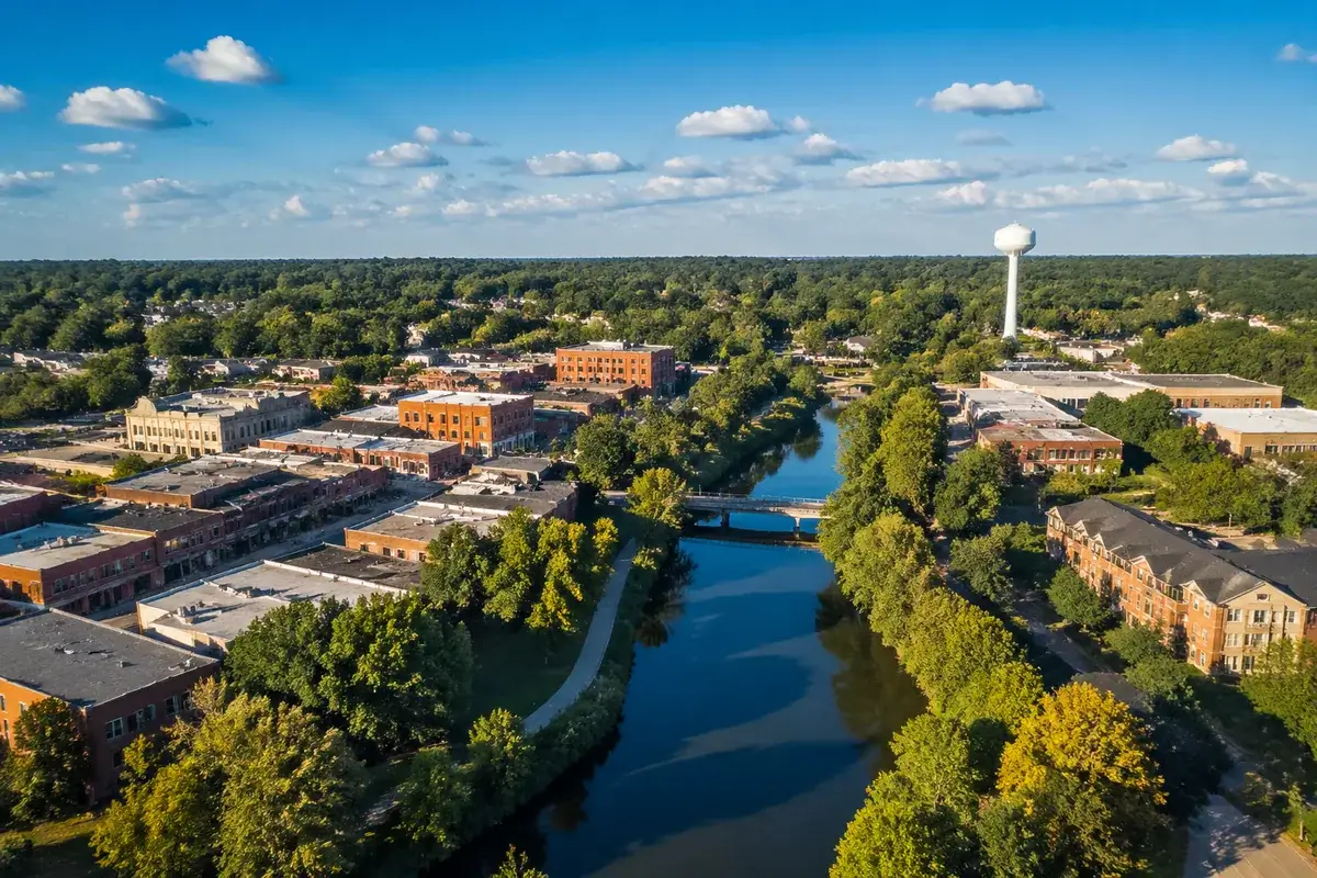 Menomonee-falls-02-cityscape in Menomonee Falls, Wisconsin